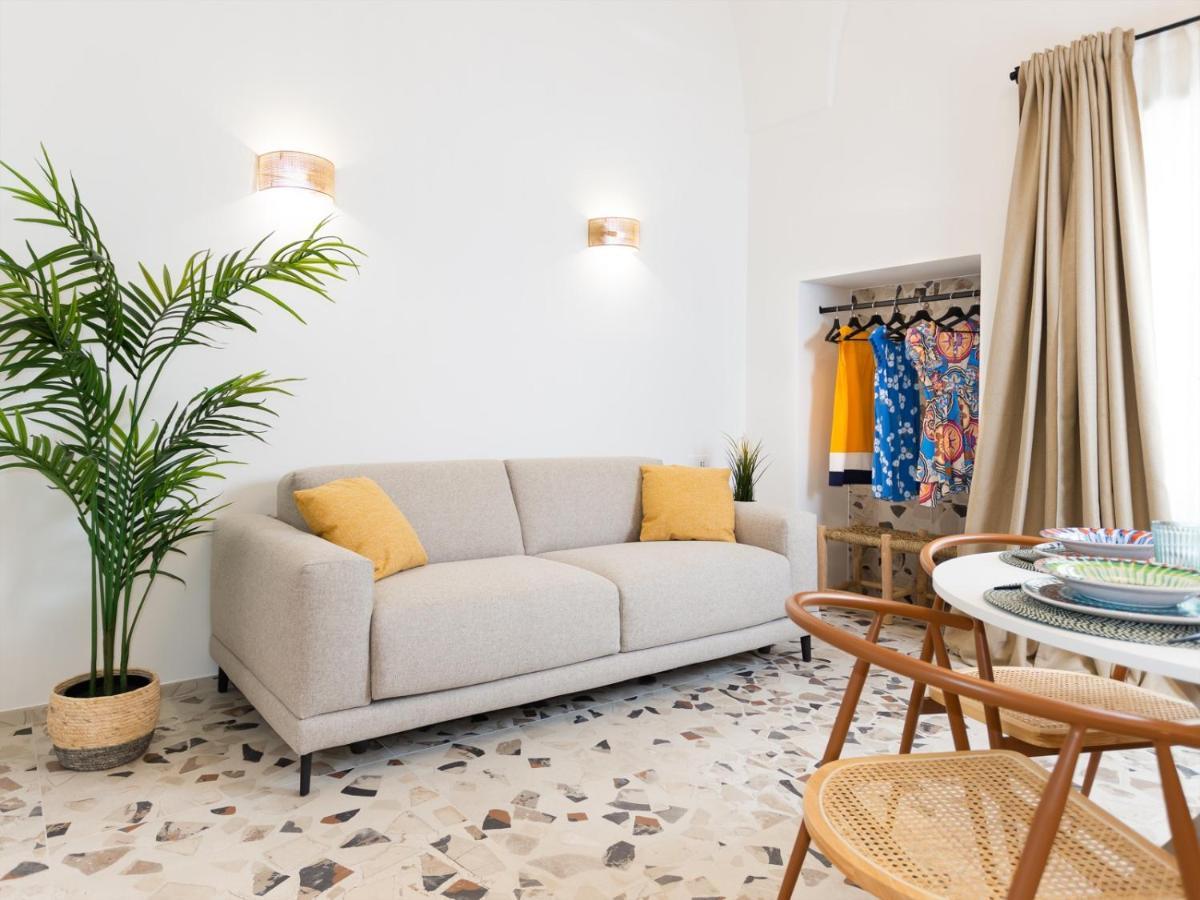 Cally Suite Room Martina Franca Exterior foto
